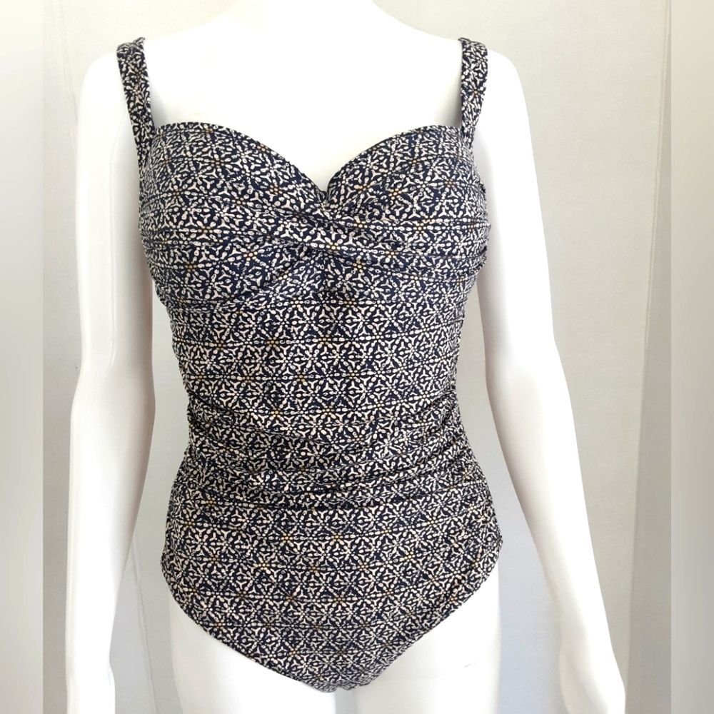 NIP TUCK Swim Foil Joanne Tummy Control One Piece Swimsuit Sz 10 - NWOT